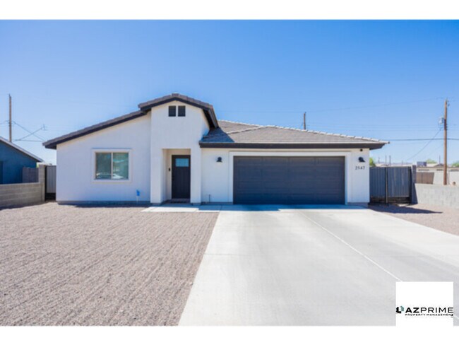 2547 E Illini St Phoenix, AZ 85040 photo 2
