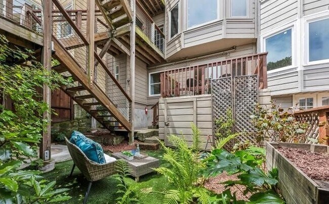 19 Alpine Terrace San Francisco, CA 94117 photo 2