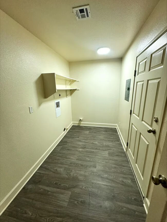 Edson - Military Housing photo 3