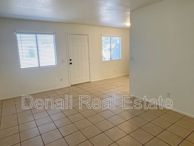 2061 S Apache Dr Apache Junction, AZ 85120 photo 4