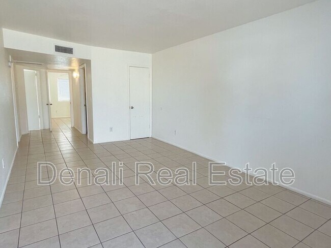 2061 S Apache Dr Apache Junction, AZ 85120 photo 2