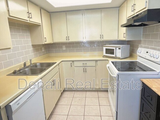 2061 S Apache Dr Apache Junction, AZ 85120 photo 3