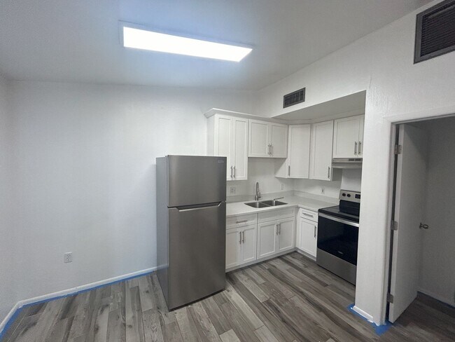 290 N Hamilton St Chandler, AZ 85225 photo 3