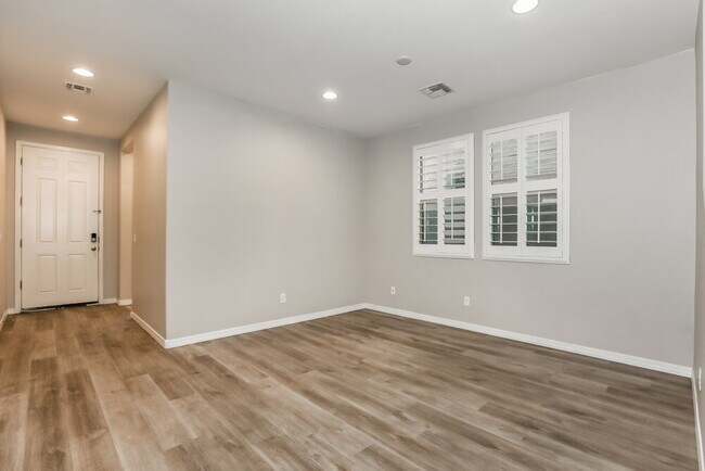 5637 E Alder Ave Mesa, AZ 85206 photo 4