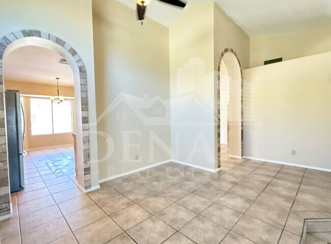 1211 E Drake Dr Tempe, AZ 85283 photo 5