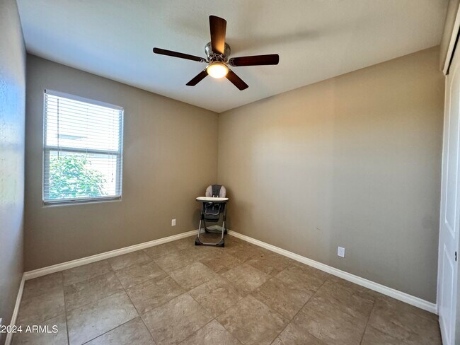 172 E Cres Pl Chandler, AZ 85249 photo 4