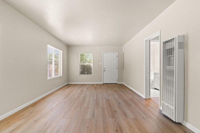 6124-6124 Hayes St Oakland, CA 94621 photo 5