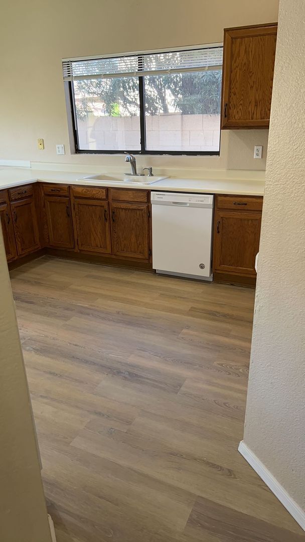 1518 W Antiqua Dr Gilbert, AZ 85233 photo 4