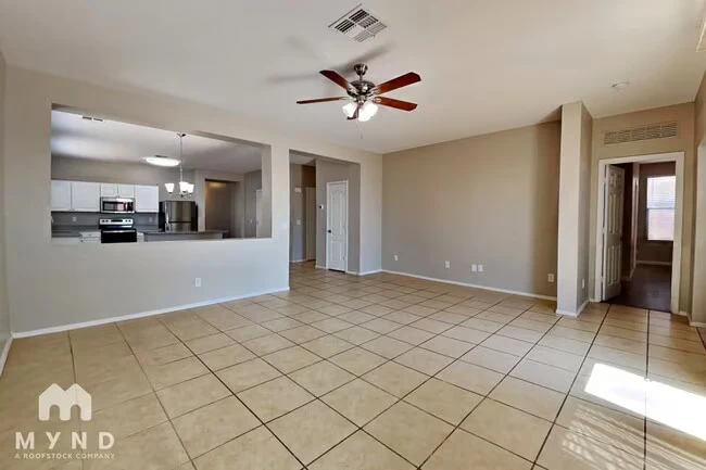 6834 S 30th Ln Phoenix, AZ 85041 photo 5