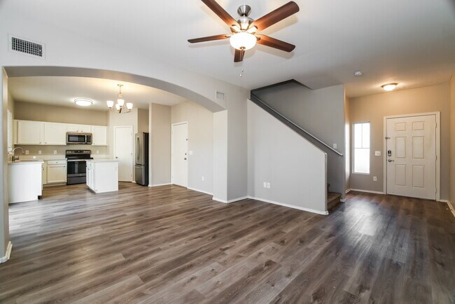 4025 W Park St Phoenix, AZ 85041 photo 5