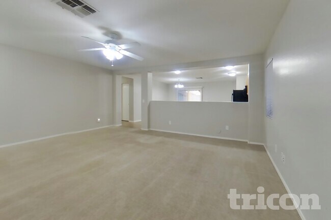 12510 W Scotts Dr El Mirage, AZ 85335 photo 3