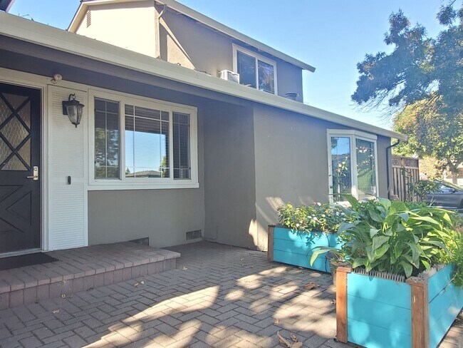 4BR/3BA Single Family House on Tioga Way · San Jose photo 4