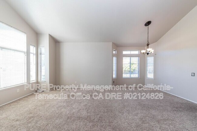 39730 Notting Hill Rd Murrieta, CA 92563 photo 4