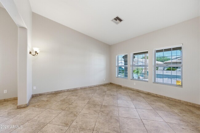2743 E Verbena Dr photo 5