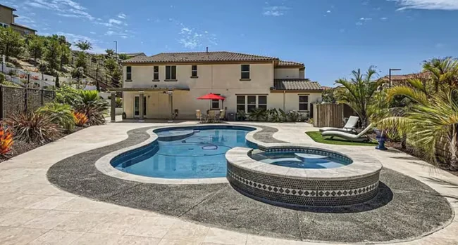 431 Machado Way Vista, CA 92083 photo 2