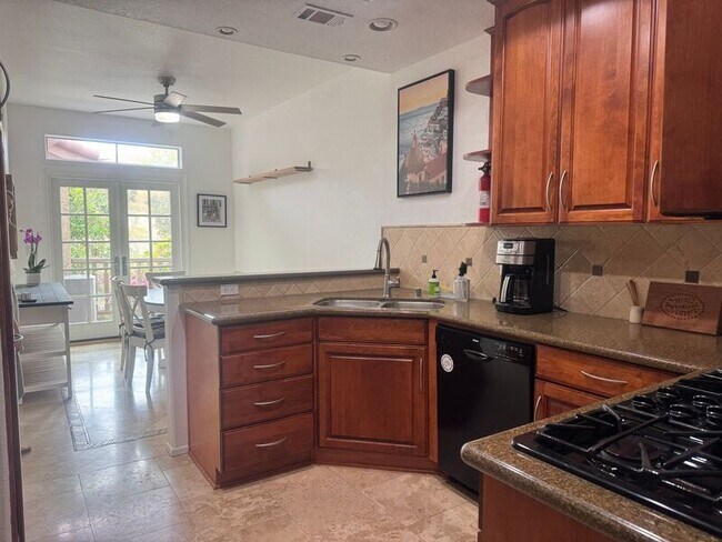 3416 Cameo Dr Oceanside, CA 92056 photo 5