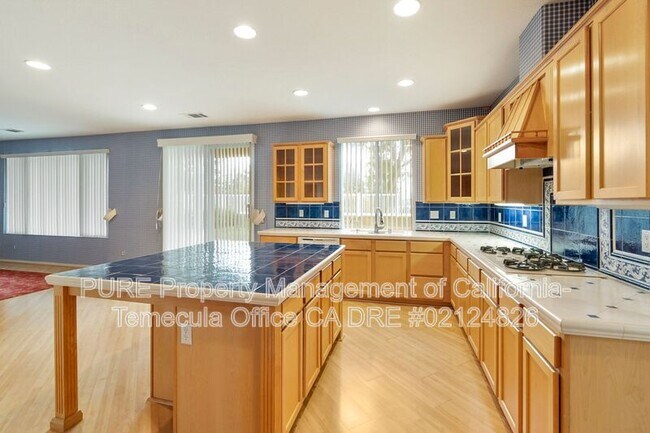 32555 Favara Dr Temecula, CA 92592 photo 5