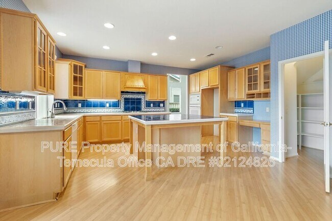 32555 Favara Dr Temecula, CA 92592 photo 4
