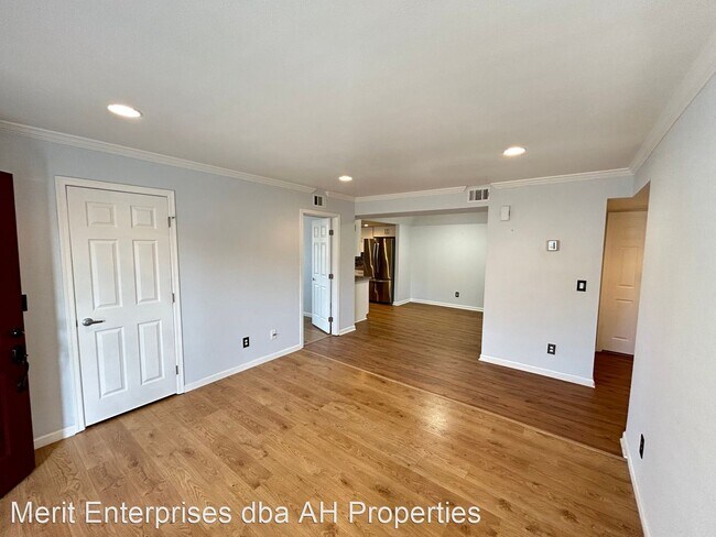 818 S Westwood Mesa, AZ 85210 photo 2