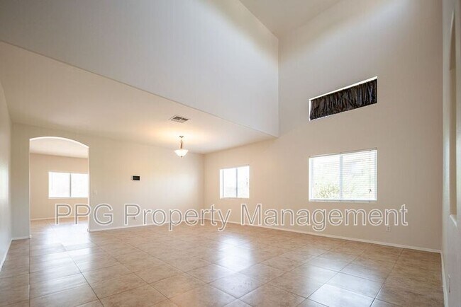 23897 W Bowker St Buckeye, AZ 85326 photo 2