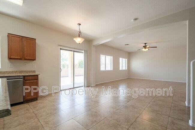 23897 W Bowker St Buckeye, AZ 85326 photo 4