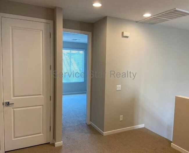 901 S Smith Rd Tempe, AZ 85281 photo 4