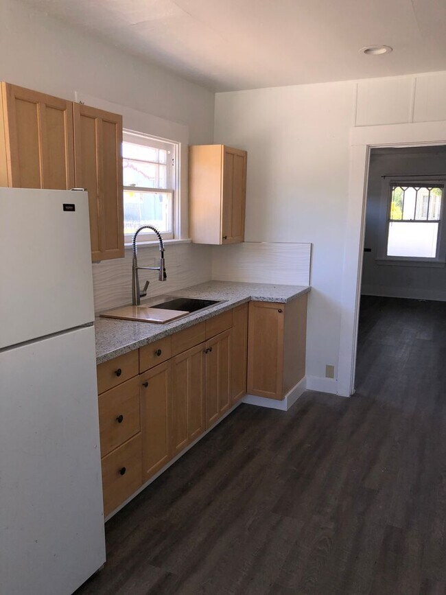 1835 Estudillo St Martinez, CA 94553 photo 4