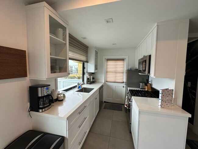 3554 Sydney Pl San Diego, CA 92116 photo 3