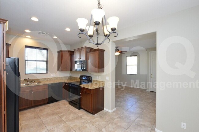 451 S Hawes Rd Mesa, AZ 85208 photo 3
