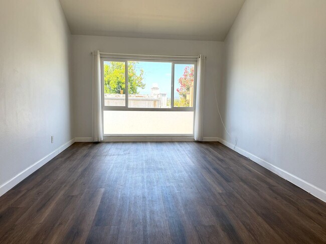 8034 Linda Vista Rd San Diego, CA 92111 photo 3