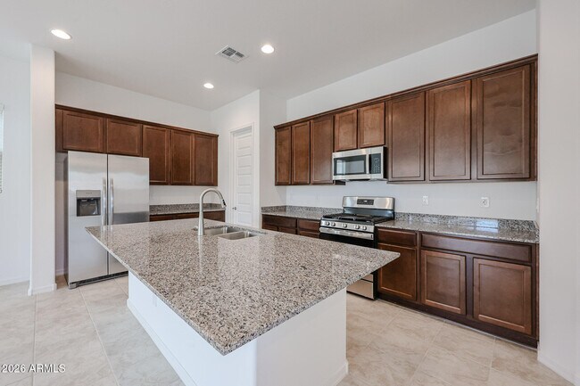 7616 Bronco Trl Peoria, AZ 85383 photo 3