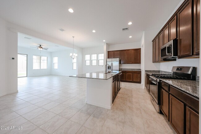 7616 Bronco Trl Peoria, AZ 85383 photo 4