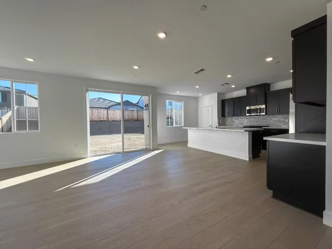 2848 Dapper St Tracy, CA 95377 photo 4