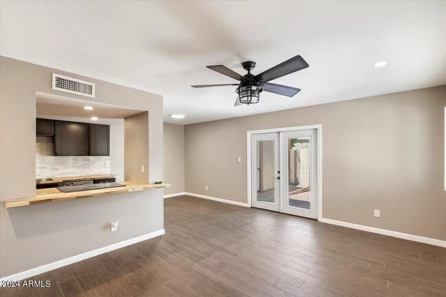 7810 E Keim Dr Scottsdale, AZ 85250 photo 5