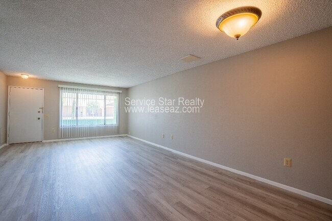 17230 N Palo Verde Dr Sun City, AZ 85373 photo 5