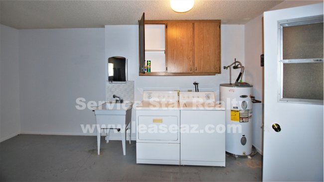 17230 N Palo Verde Dr Sun City, AZ 85373 photo 3