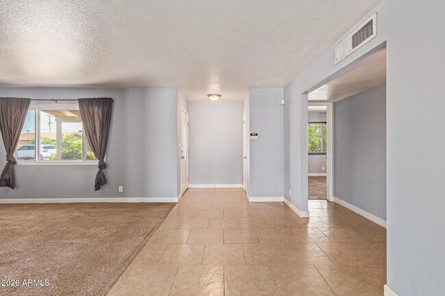 1881 E Palmcroft Dr Tempe, AZ 85282 photo 5