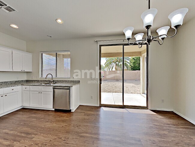 9427 W Potter Dr Peoria, AZ 85382 photo 4