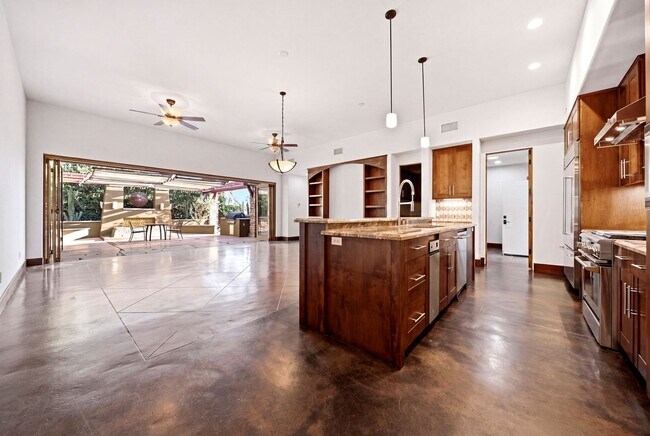 825 Gonzales St Solana Beach, CA 92075