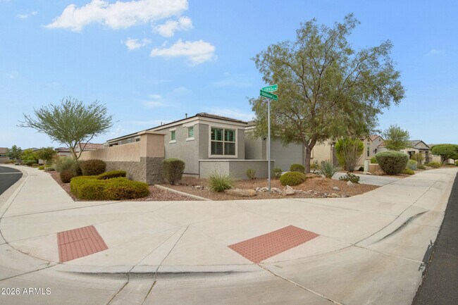 17863 W Hiddenview Dr Goodyear, AZ 85338 photo 5