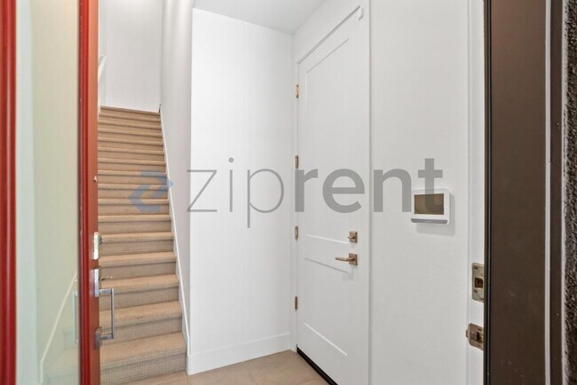 Unit 6 photo 5