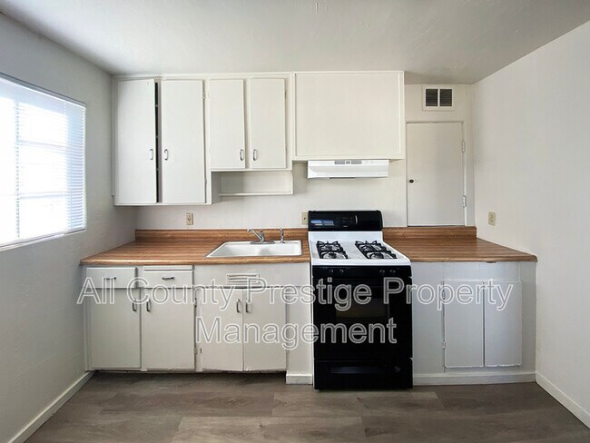 1911 E Osborn Rd Phoenix, AZ 85016 photo 4