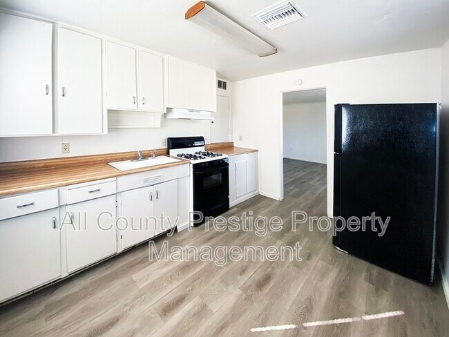 1911 E Osborn Rd Phoenix, AZ 85016 photo 2