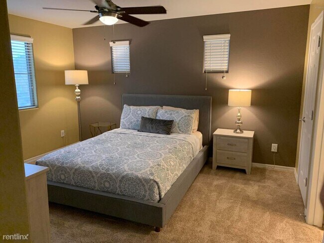 3940 E Melinda Dr Phoenix, AZ 85050 photo 4