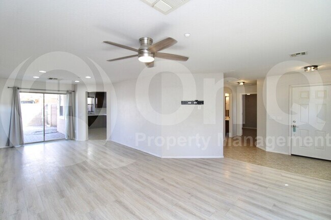 2530 E Megan St Gilbert, AZ 85295 photo 4