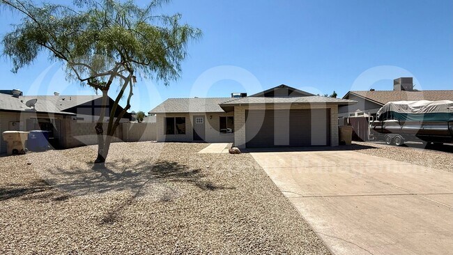 17446 North 55th Avenue, Glendale, AZ 85308 photo 2