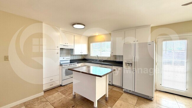 1233 W 9th St Tempe, AZ 85281 photo 2