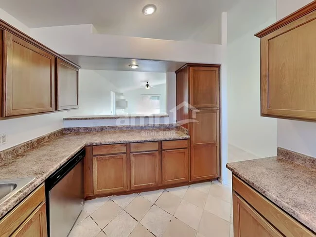 7729 W Rancho Dr Glendale, AZ 85303 photo 4