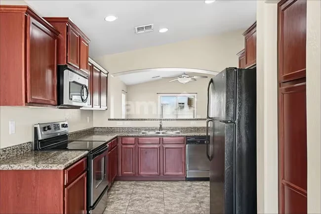 12016 W Camino Vivaz Sun City, AZ 85373 photo 4