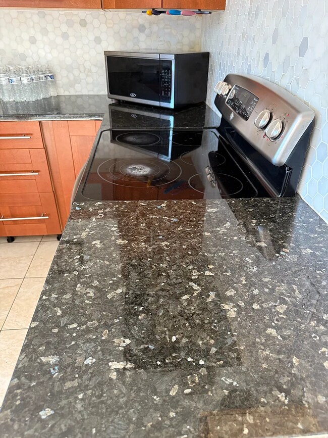 912 N Fig St Escondido, CA 92026 photo 4